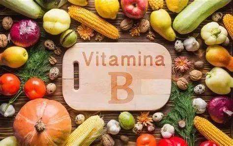چه رابطه ای بین ویتامین B9 و اسید فولیک وجود دارد؟